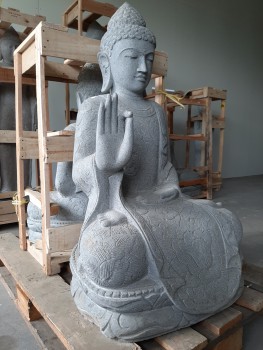 Sitzender Buddha mit floralem Muster 100cm